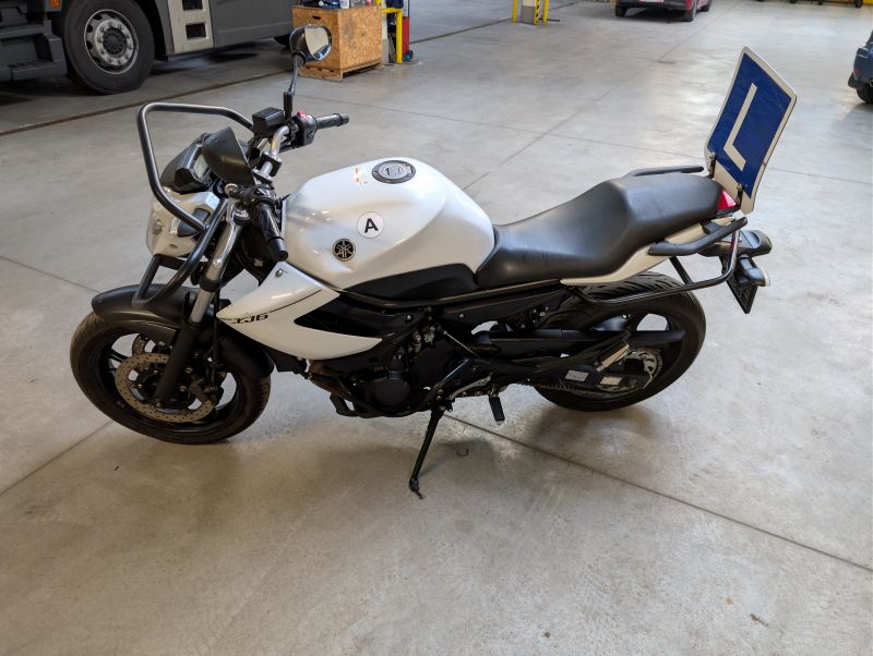 2 motocykle Yamaha XJ6 RJ19 (A, A2)